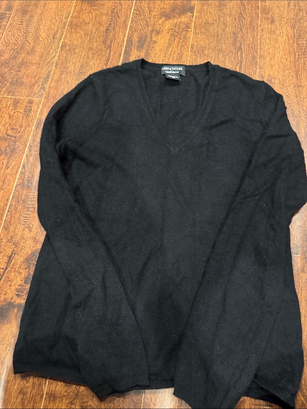 Lord & Taylor Men’s Black V-Neck Knit Sweater